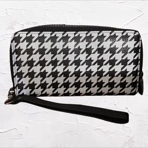 RFID Houndstooth Zippered Wallet